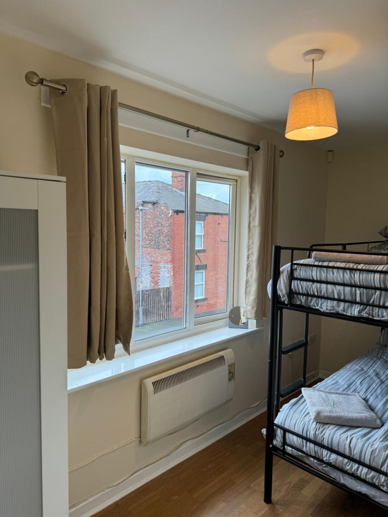 Modern, Quiet, Sleeps 9, Etihad, Coop Live, Манчестър Екстериор снимка