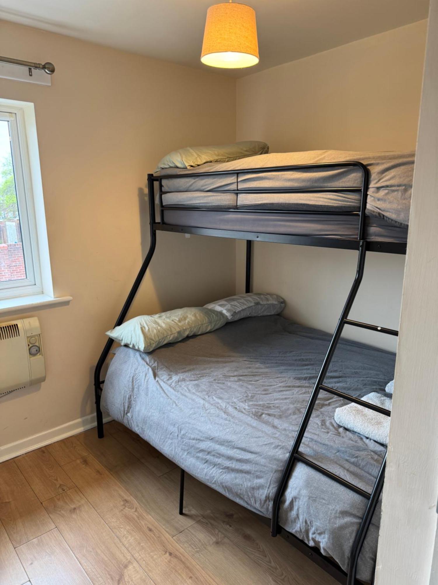 Modern, Quiet, Sleeps 9, Etihad, Coop Live, Манчестър Екстериор снимка